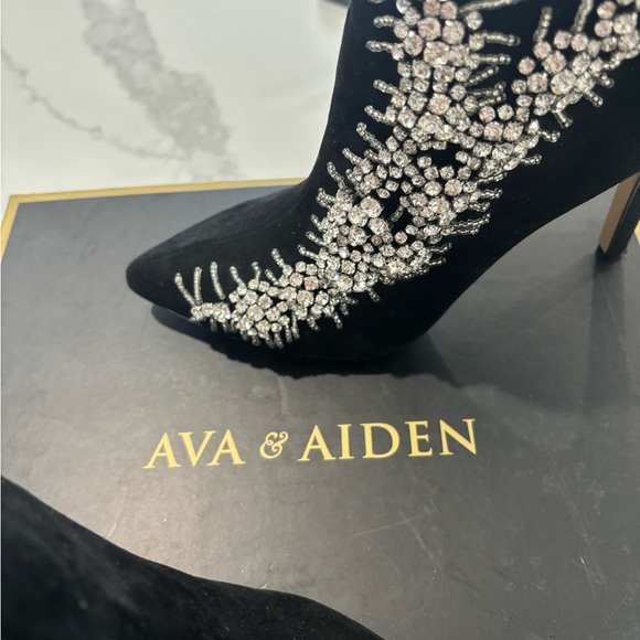 Ava and Aiden embellished rhinestone boots size 6 - Picture 4 of 9